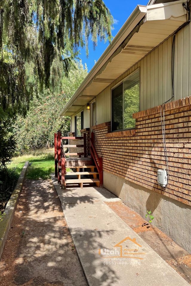 245/241 - Photo 2 of 15