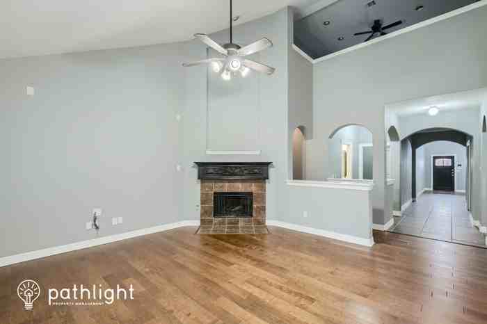 3704 Copper Ridge Dr - Photo 2 of 32