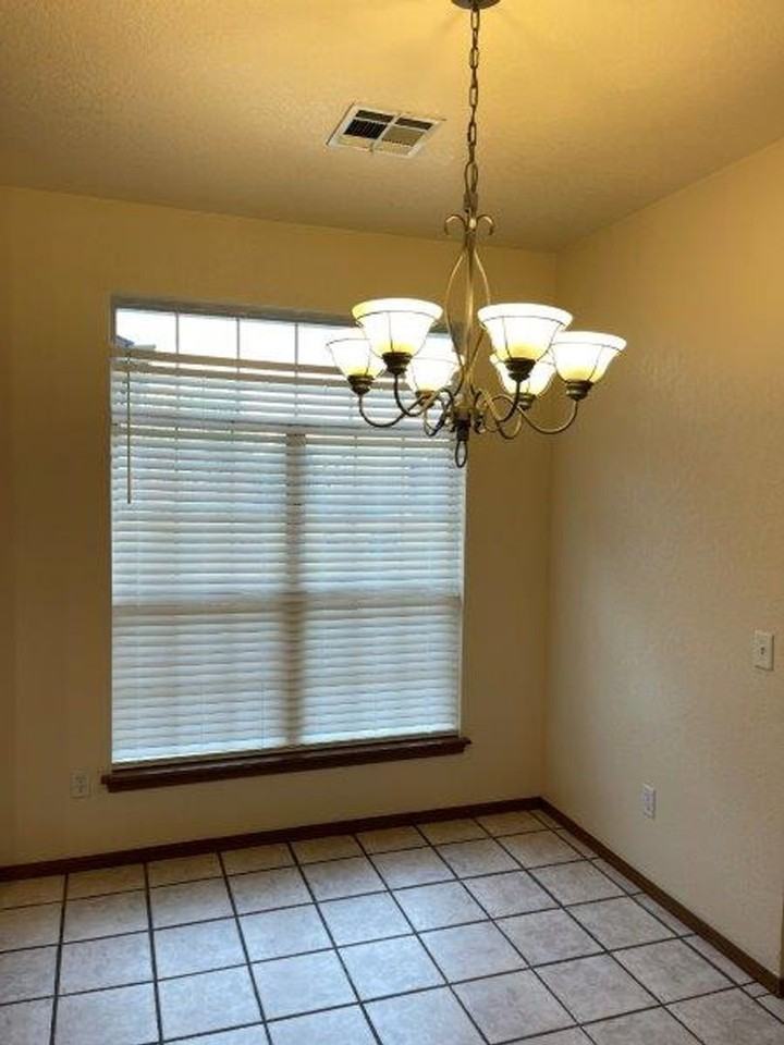 13012 Almond Dr - Photo 3 of 22
