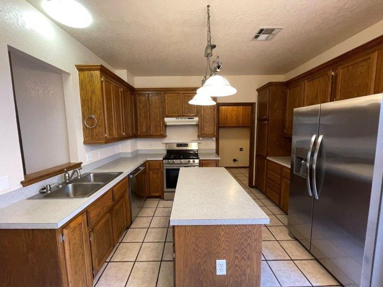 13012 Almond Dr - Photo 4 of 22