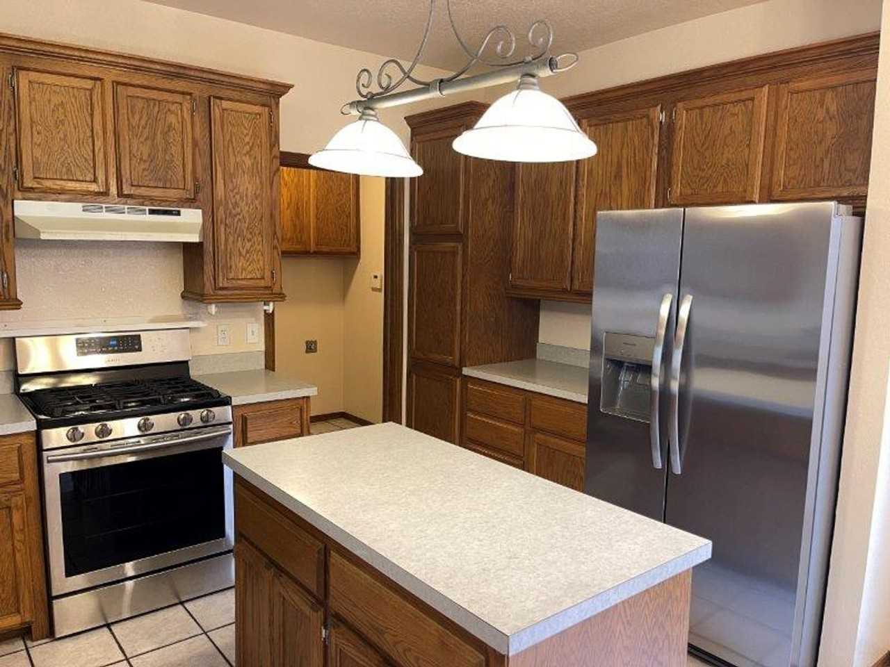 13012 Almond Dr - Photo 5 of 22