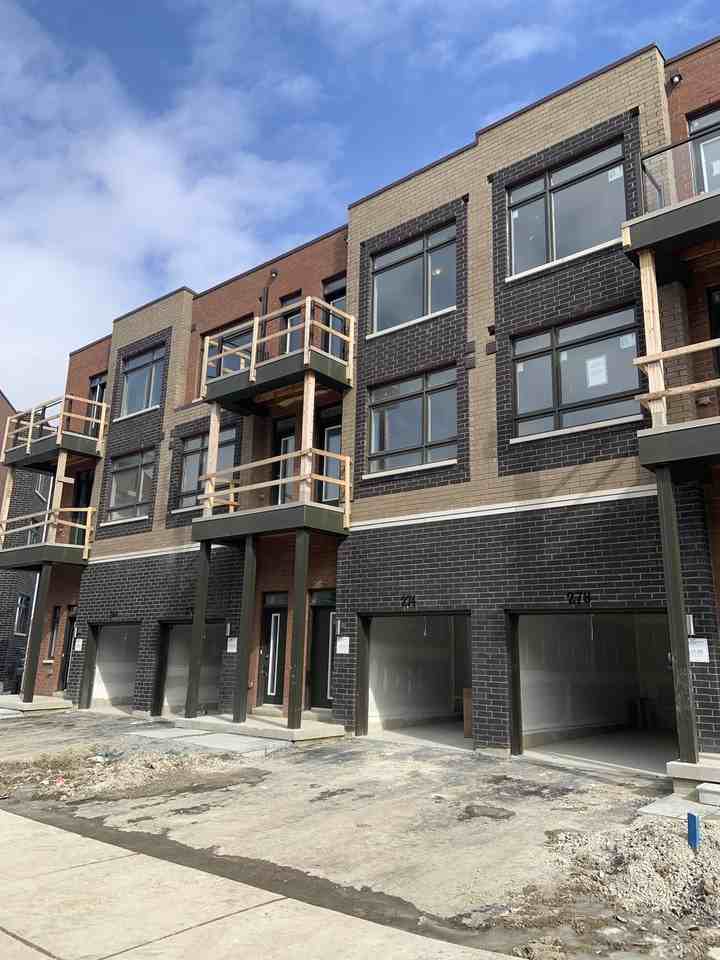 274 Dalhousie St - Photo 3 of 24