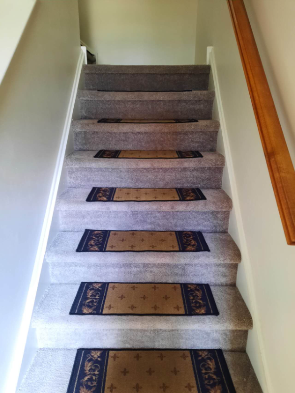 608 Remington Ct - Photo 2 of 10