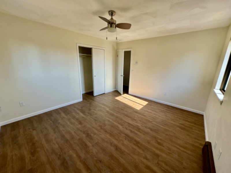 1019 Hooper Rd - Photo 3 of 14