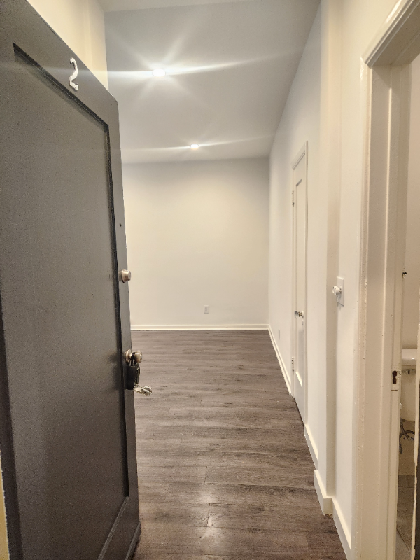 7964 Fountain Ave #2