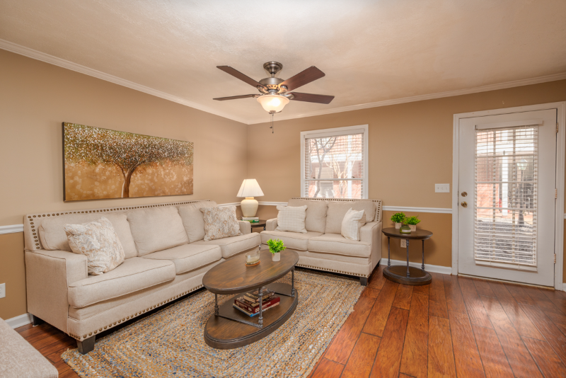 510 E Gillespie St #E25 - Photo 4 of 13