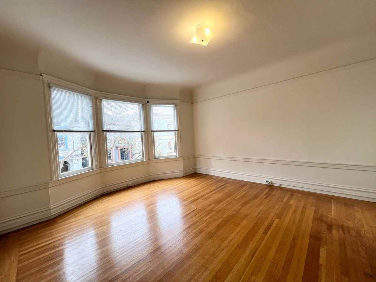 710 Clayton St - Photo 3 of 20