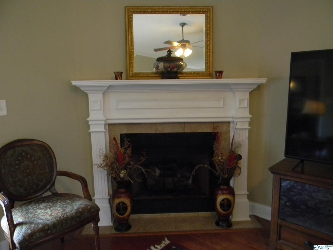 220 Cypress Dr #NA - Photo 3 of 8