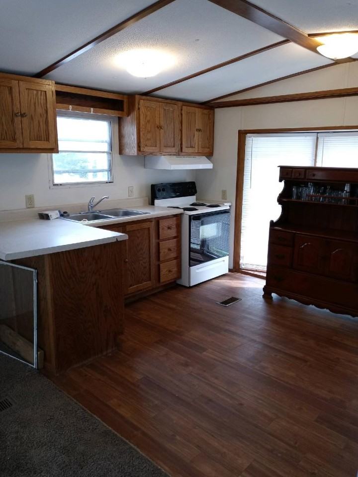 746 West St #NA - Photo 3 of 10