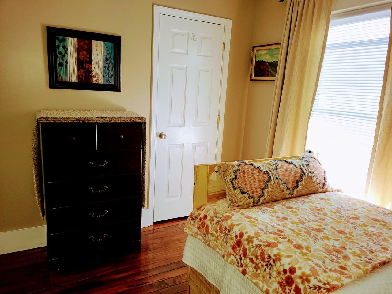 635 Mountain Ave Se #NA - Photo 6 of 29