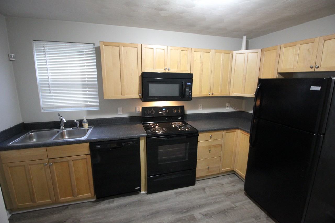 1300 W 26th St #NA - Photo 2 of 15