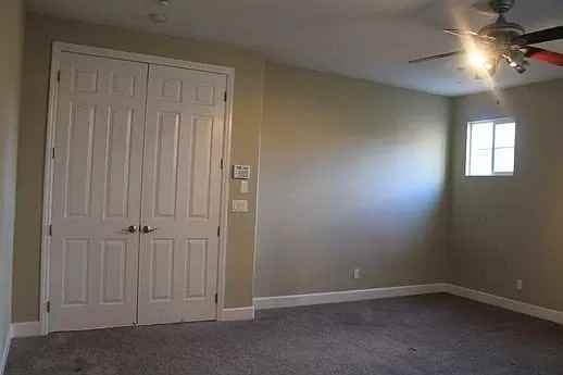 152 Lawlor Court - Photo 3 of 8