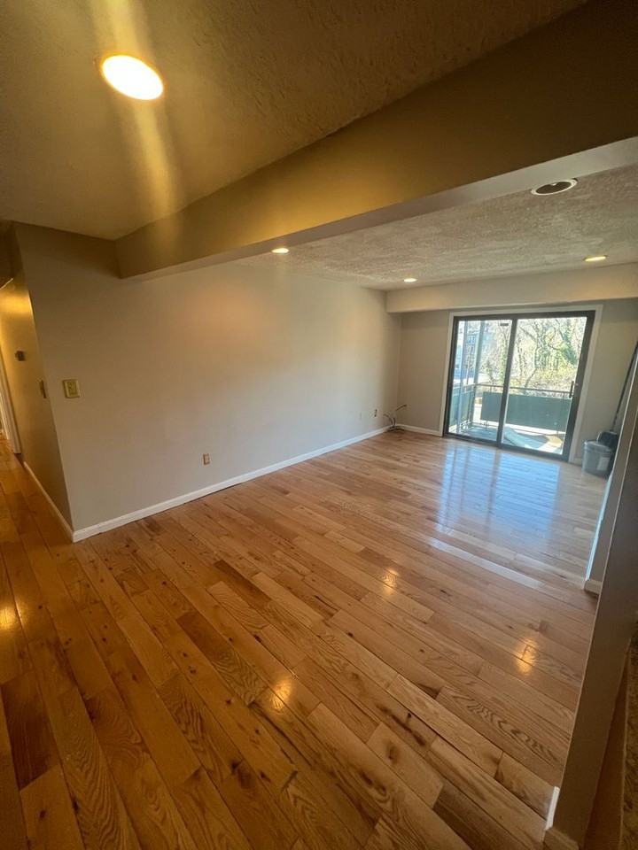 3009 Southern Ave - Photo 5 of 18