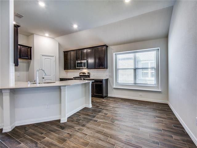 2727 Salt Creek Way - Photo 3 of 11