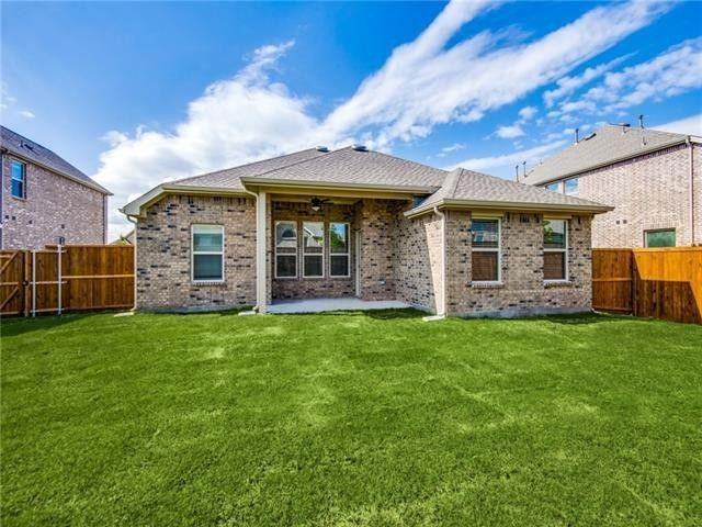 2727 Salt Creek Way - Photo 2 of 11