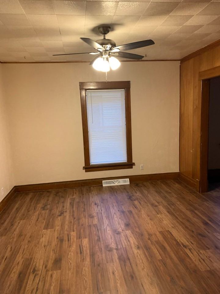 820 W Mullan Ave - Photo 5 of 9