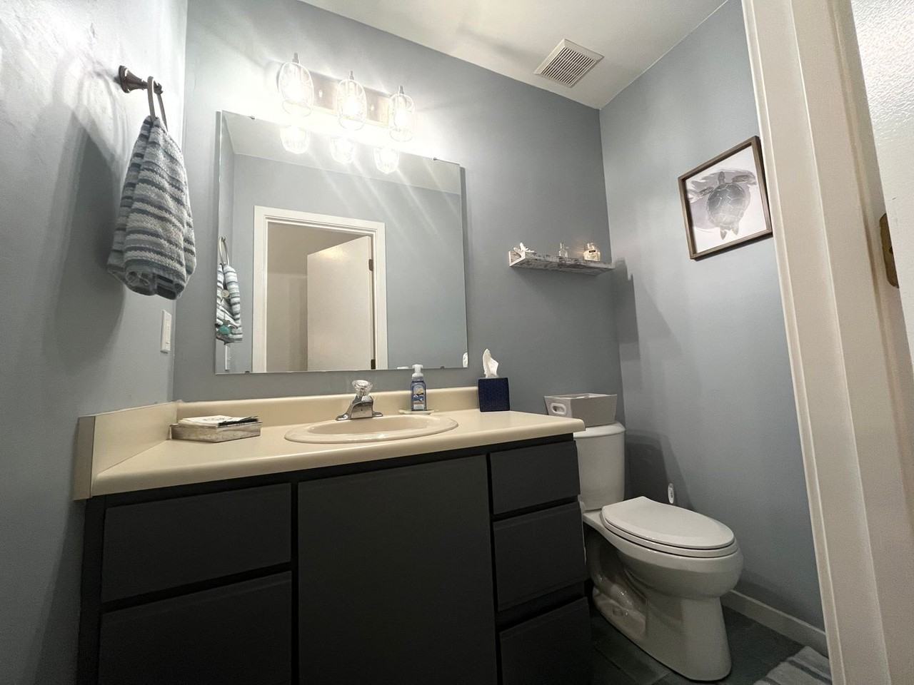 1213 Bayside Cir W - Photo 7 of 35