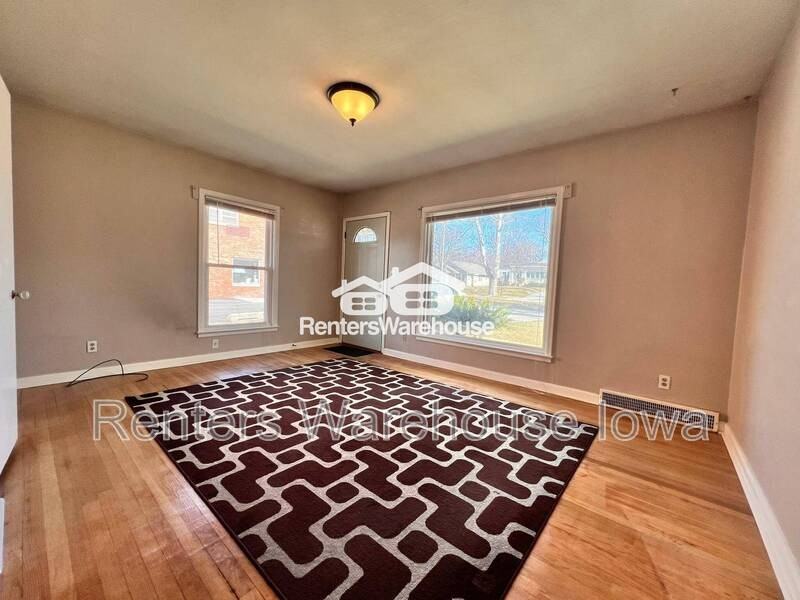 1144 Polk Blvd - Photo 2 of 13