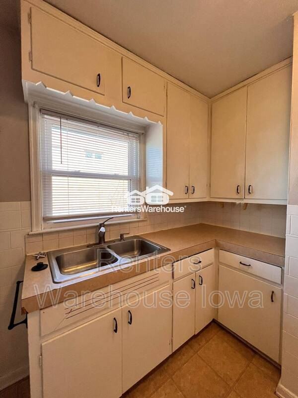 1144 Polk Blvd - Photo 5 of 13