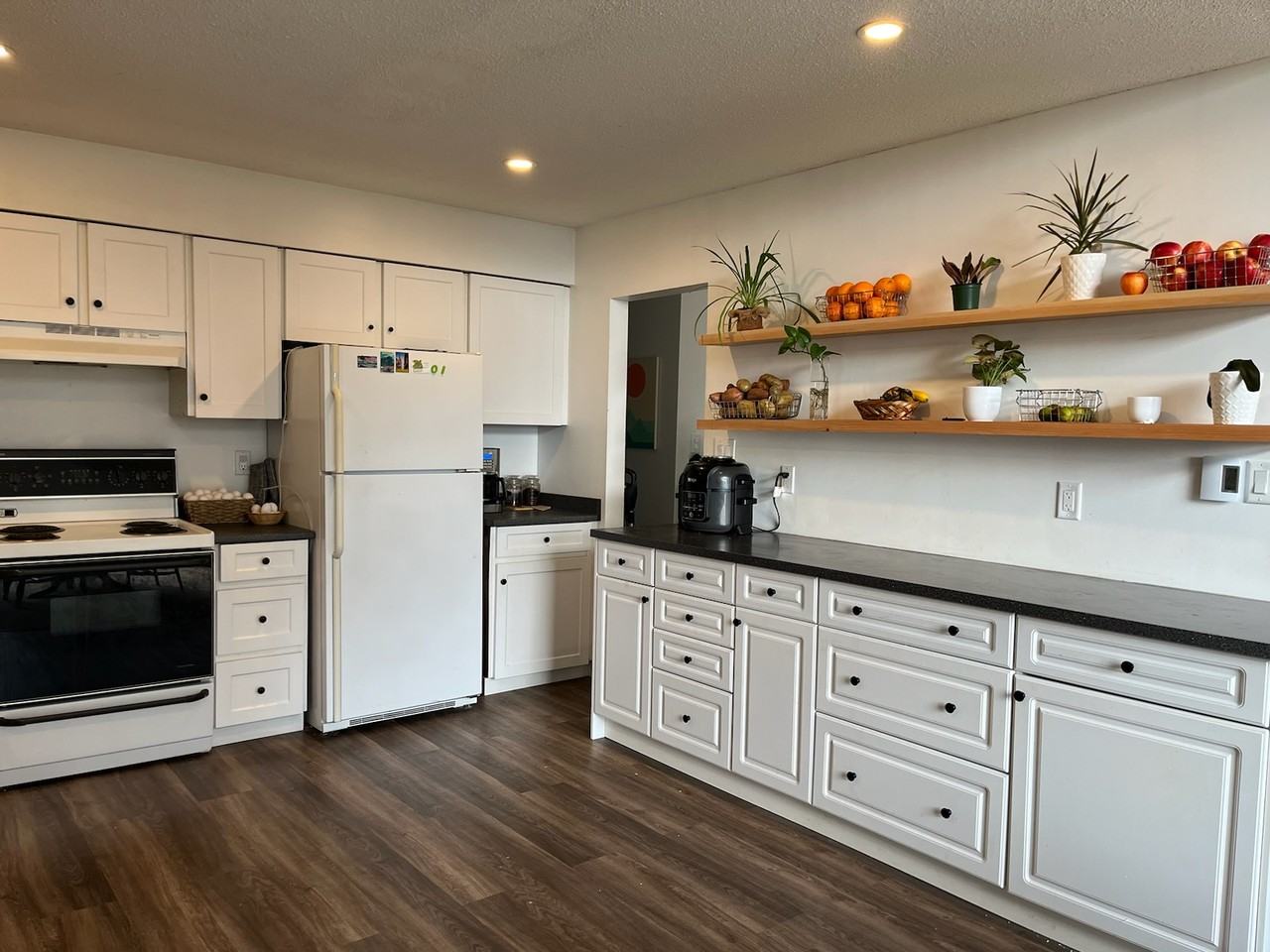 7818 West Coast Road - Photo 3 of 16
