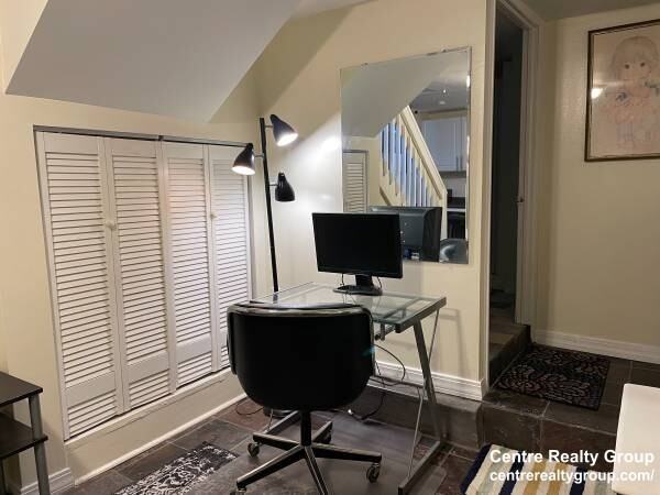 171 Windsor St #1 - Photo 6 of 23