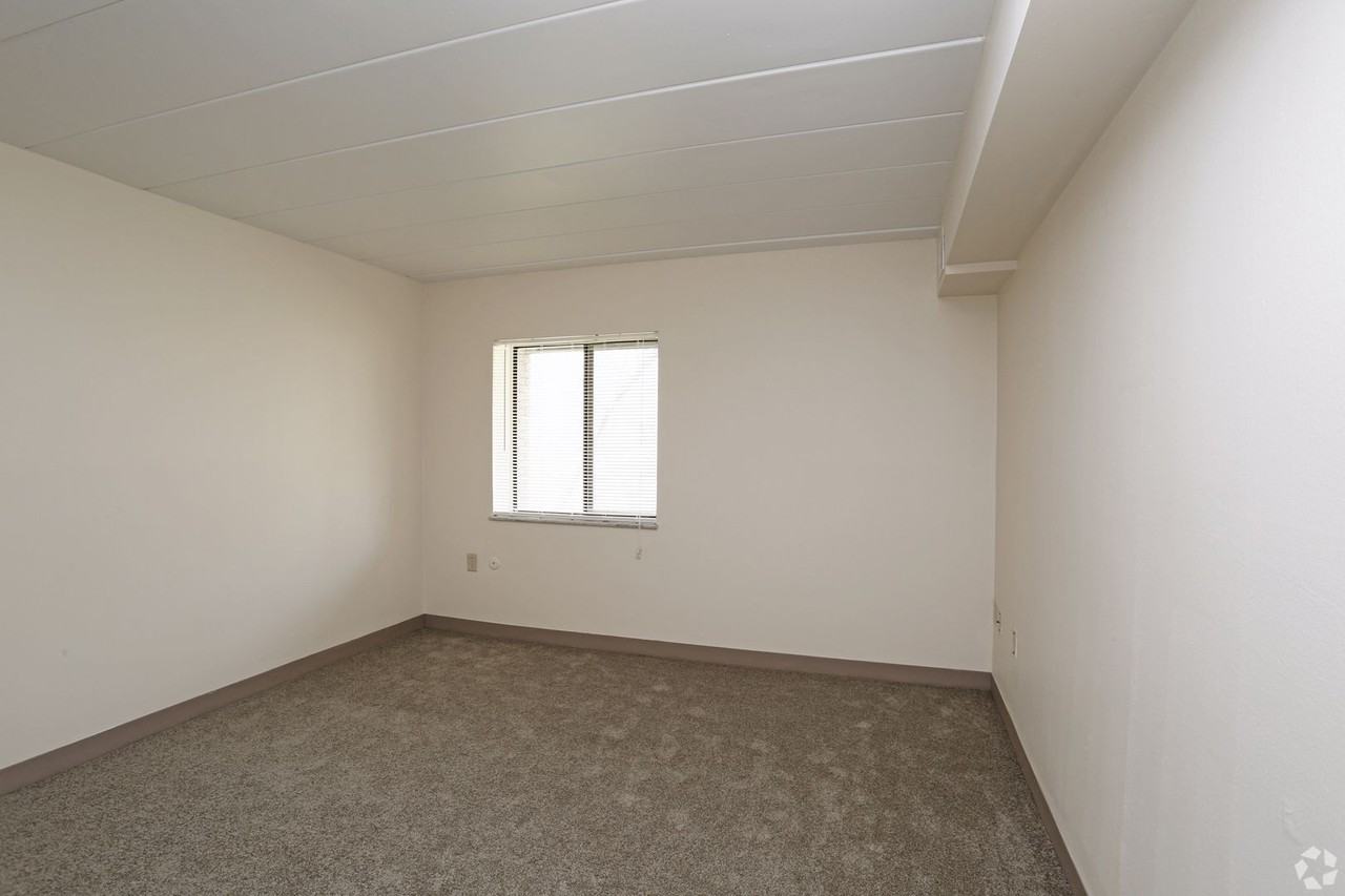 Thorn Run Apartments - Photo 5 of 19