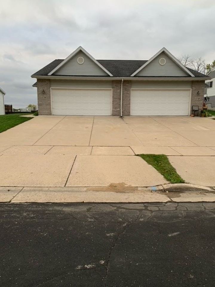 Lexington Duplex Apartments 5748 Lexington St, Mcfarland, WI 53558