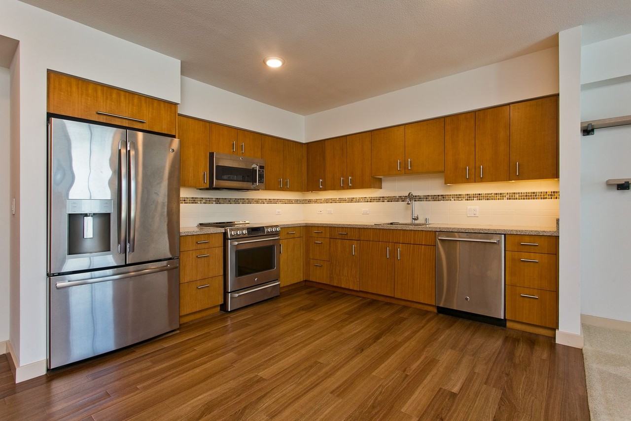 555 South St #1710 - Photo 4 of 20