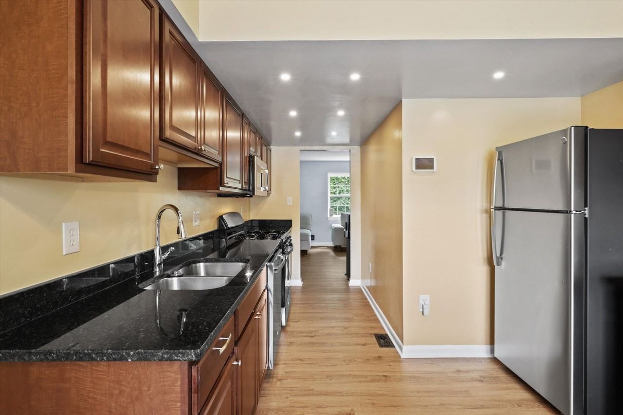 15123 Cardin Pl - Photo 3 of 41