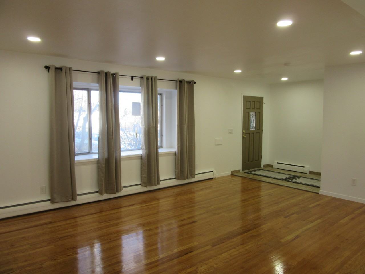 2727 S Benton St #NA - Photo 3 of 36