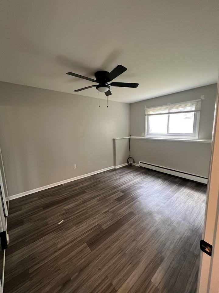 2848 101st Pl #4 - Photo 5 of 5