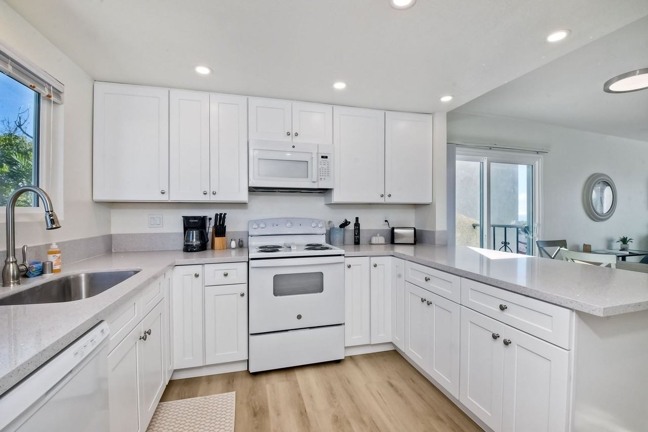 6675 Paseo Del Norte #B - Photo 6 of 20