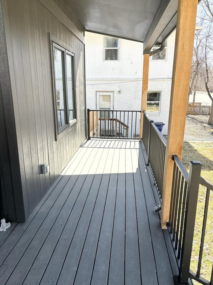 515 Pierce St #1 - Photo 3 of 34