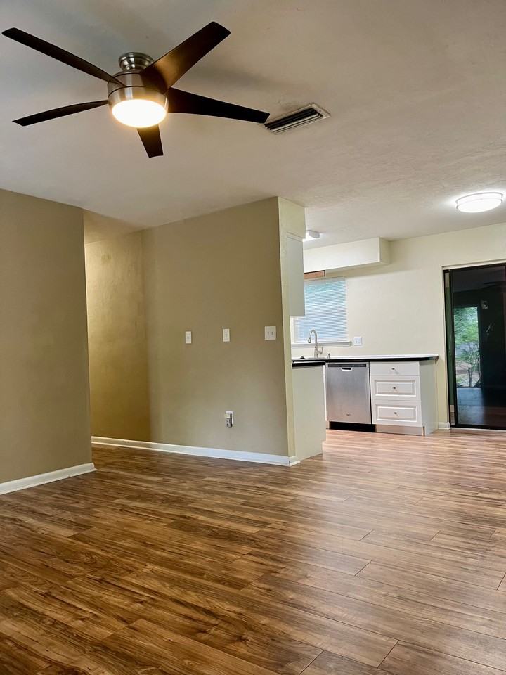 2625 Nw 49th Pl #1 - Photo 3 of 15