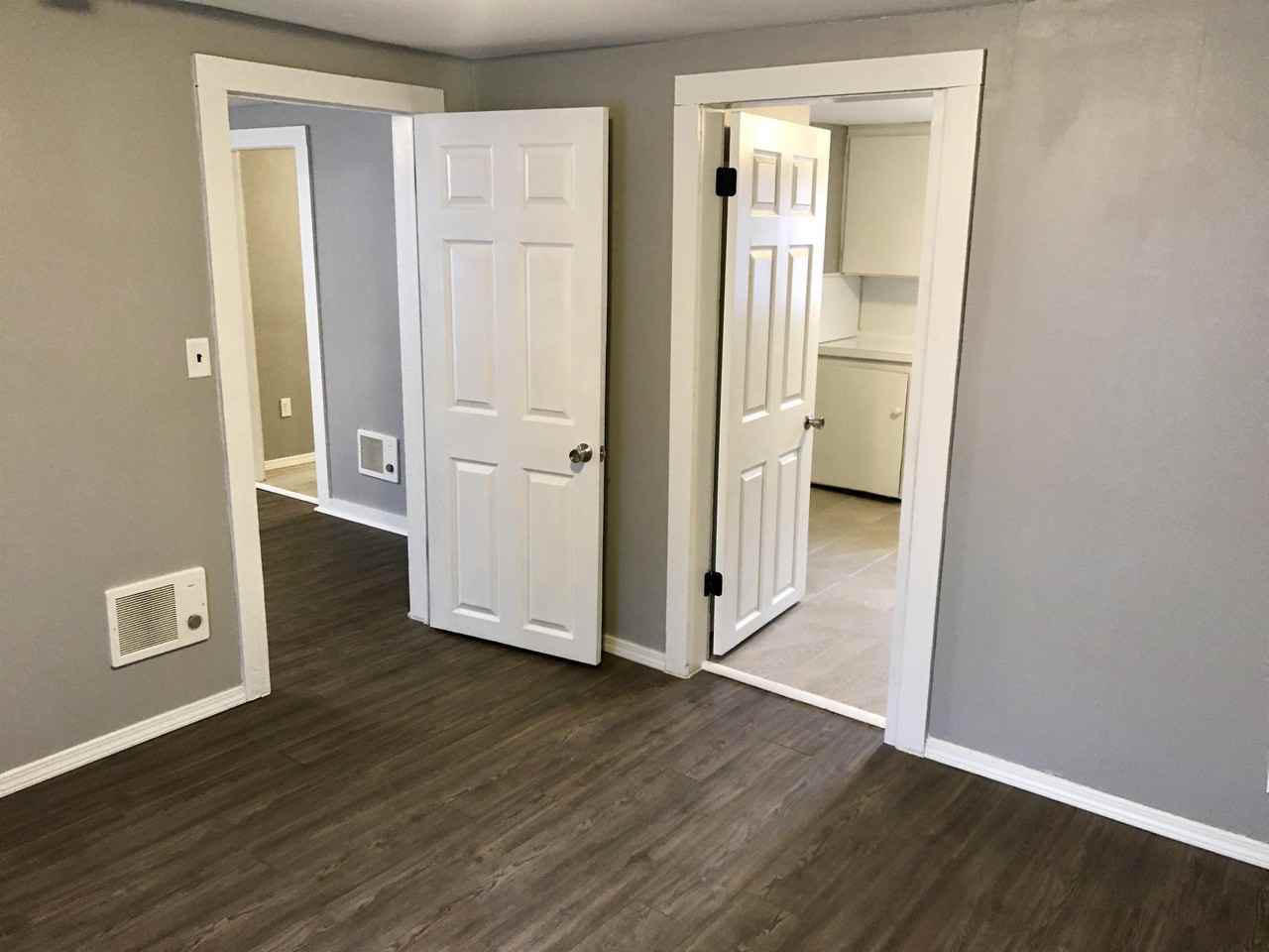 207 N Walnut Ave #1 - Photo 5 of 7