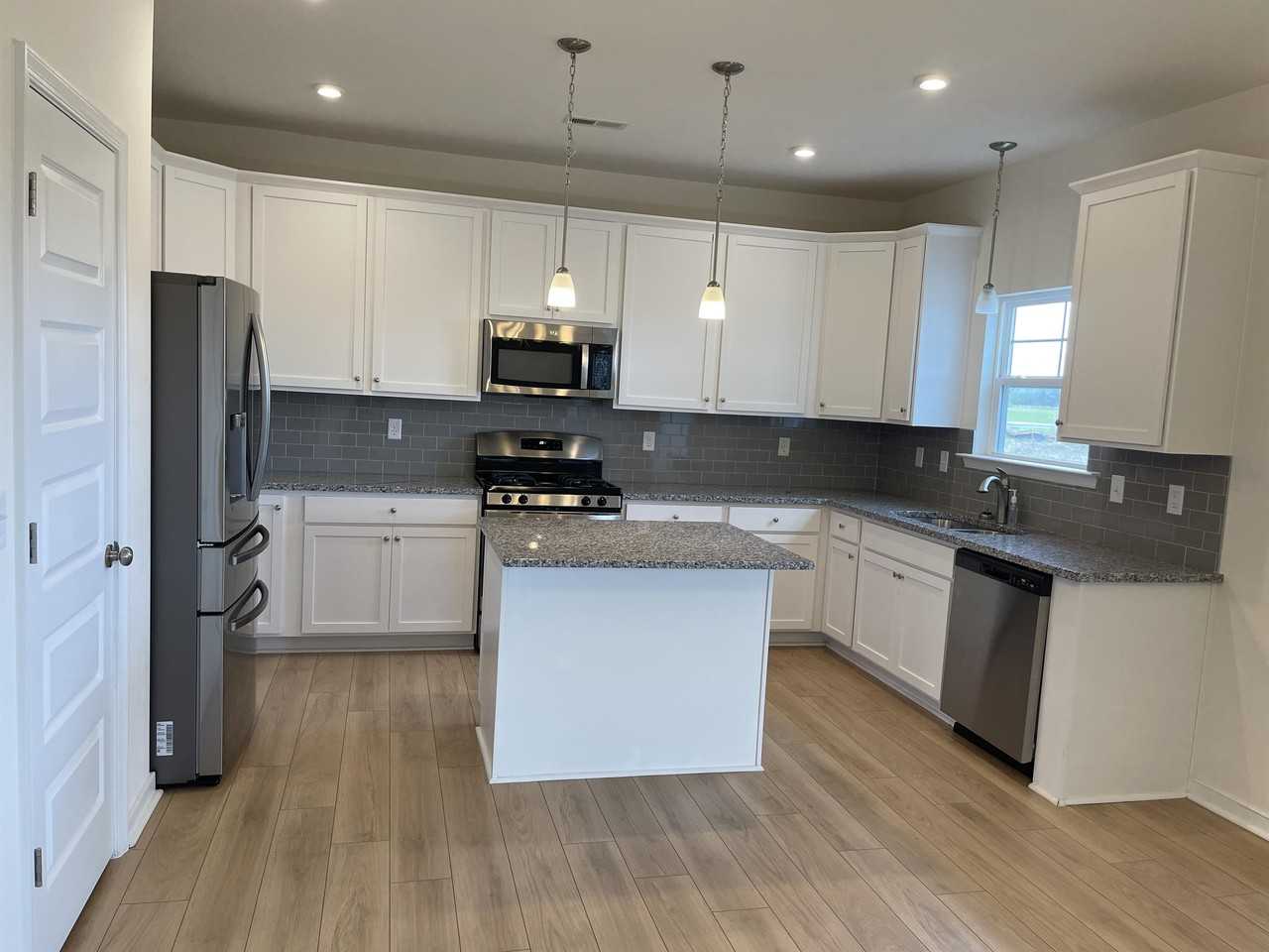 177 Peck Ln #1 - Photo 5 of 19