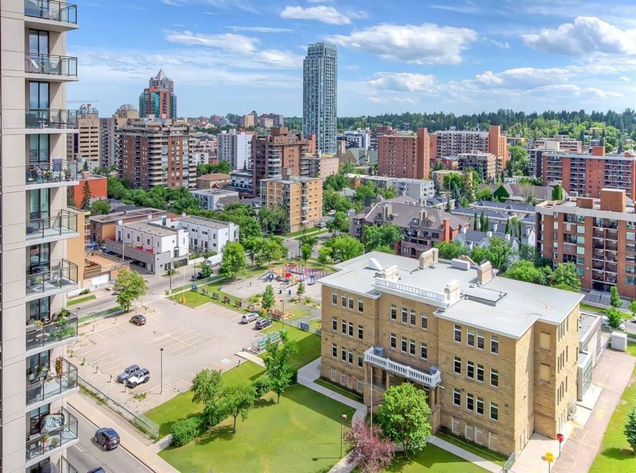 Unit 402, 1315 12 Ave SW - Photo 2 of 11