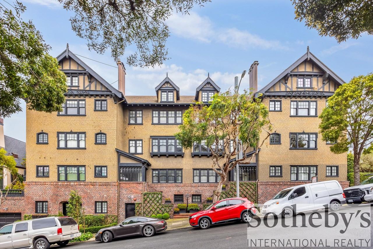 136 Locust Street - Photo 2 of 11