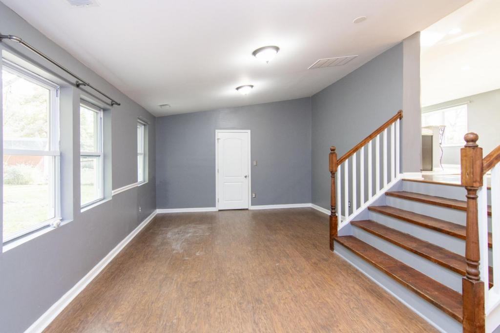 3405 Pebble Dr - Photo 7 of 33