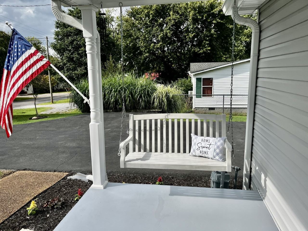 1002 S Russell St - Photo 2 of 16