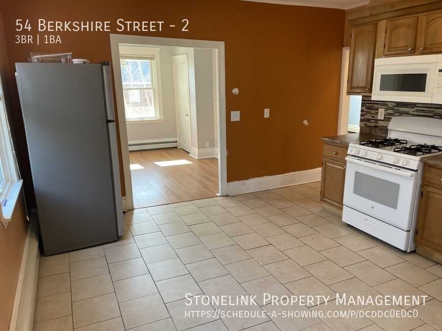 54 Berkshire St #2 - Photo 3 of 16