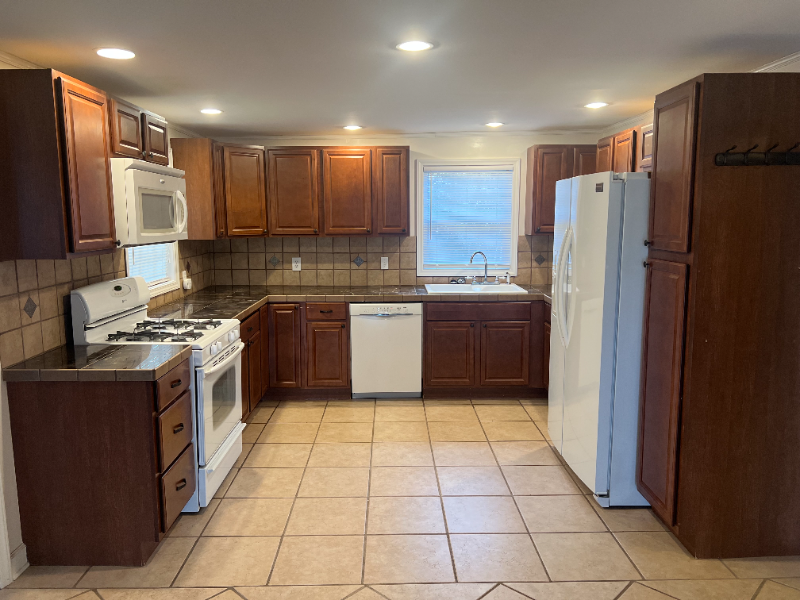 80 18th Ave Nw #80 - Photo 3 of 11