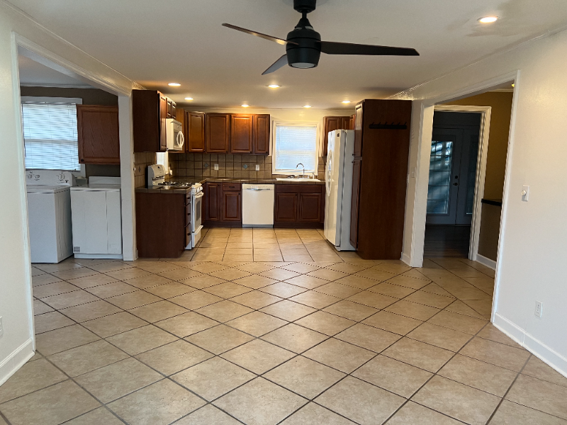 80 18th Ave Nw #80 - Photo 4 of 11