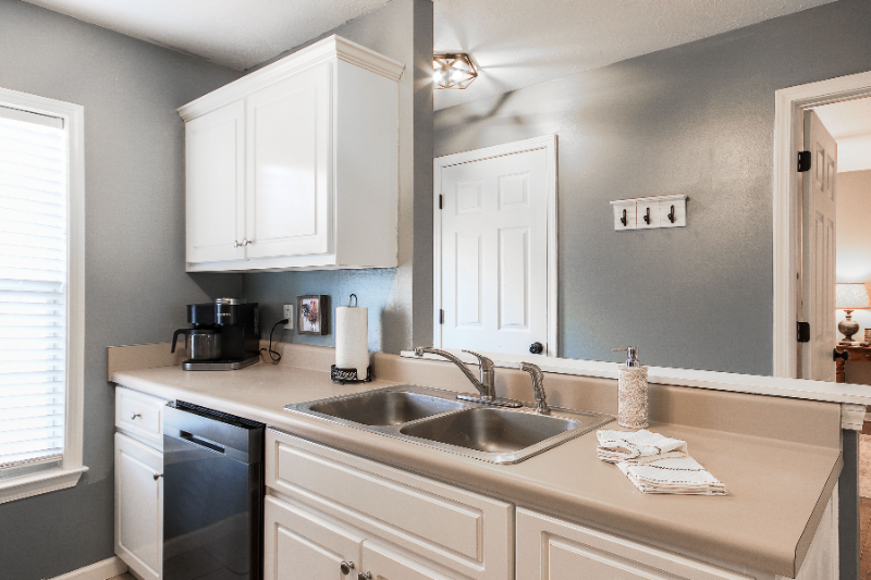 210 Karlie Ct - Photo 5 of 32