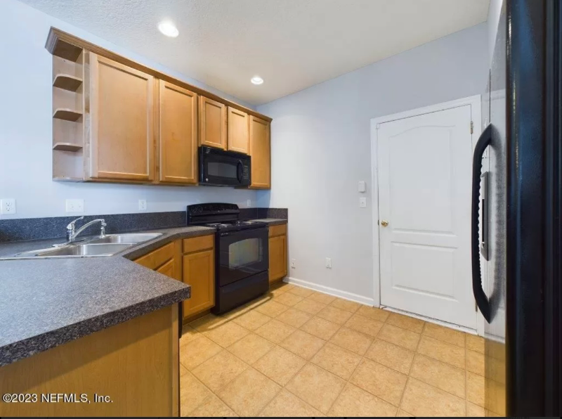 12295 Black Walnut Ct - Photo 4 of 12