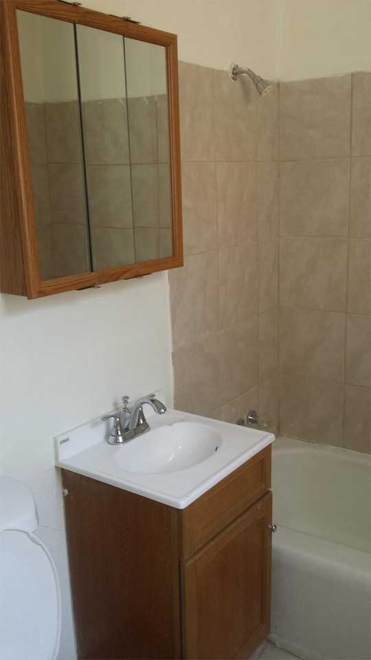 903 W 76th St #903-2 - Photo 5 of 12