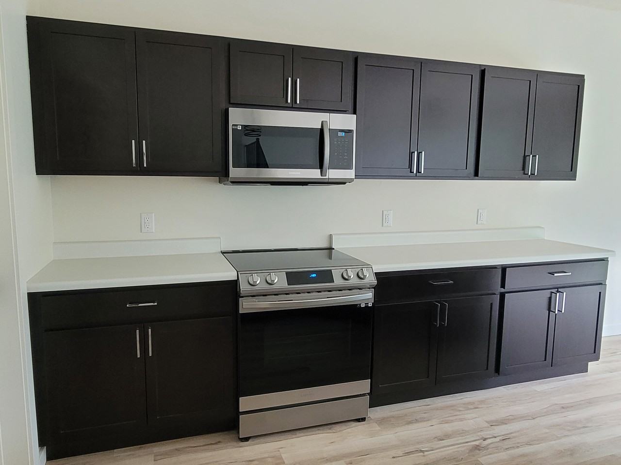 2447 Easton Ln #2447 - Photo 3 of 47