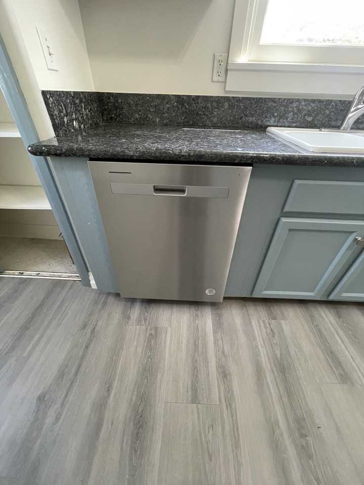 1818 Gardena Ave #NA - Photo 2 of 17