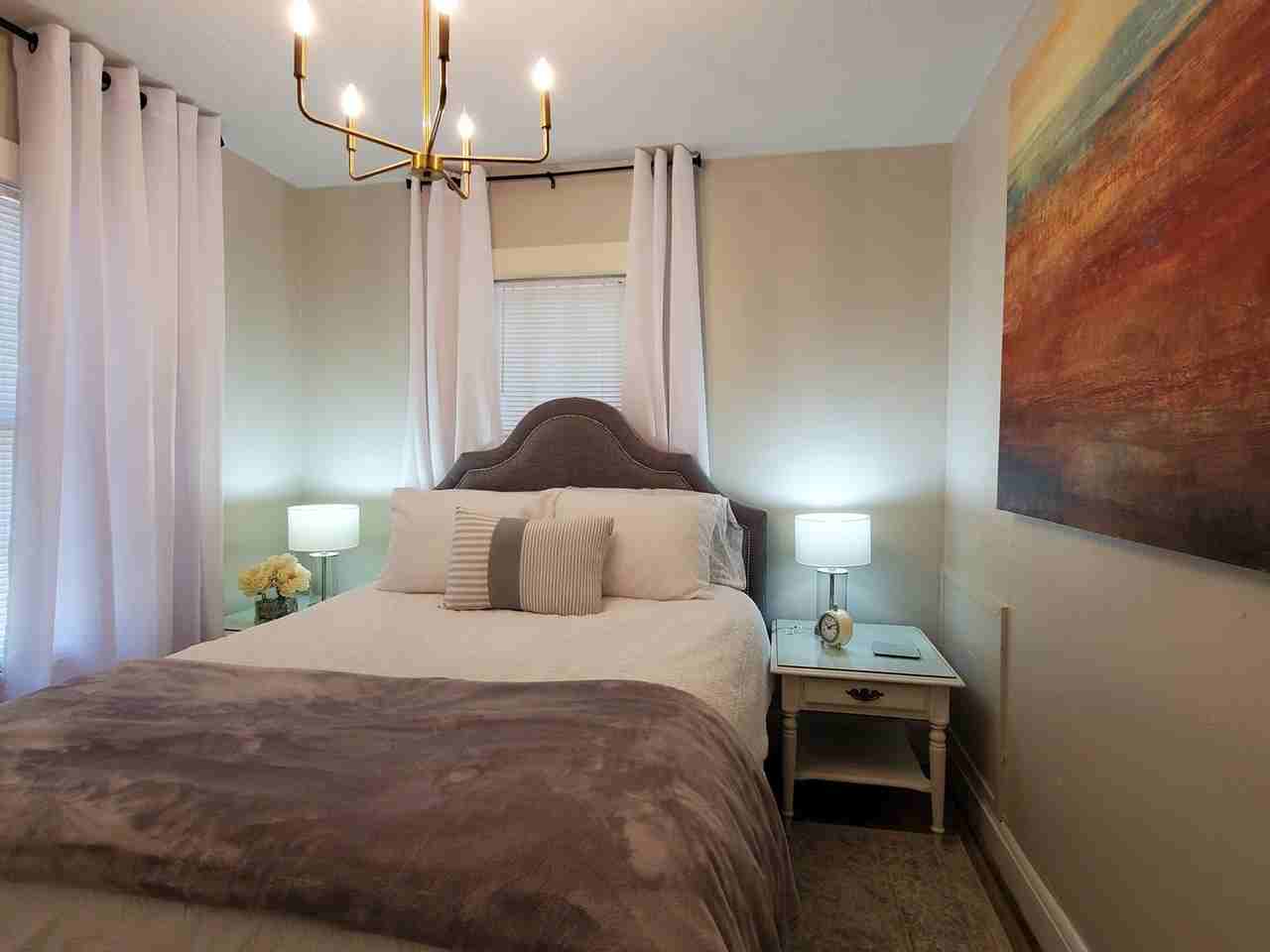410 N Oleander Ave - Photo 5 of 13