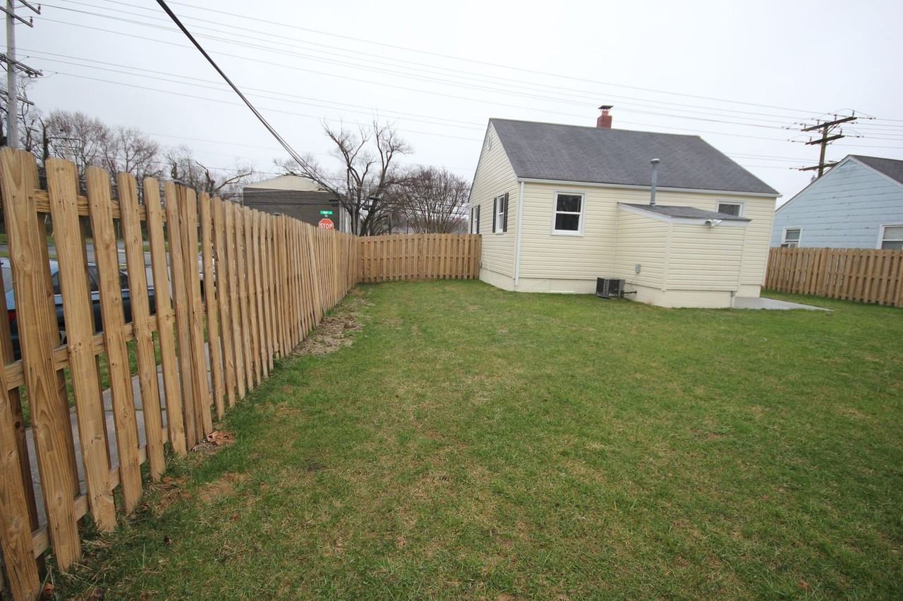 314 Old Post Rd - Photo 4 of 35